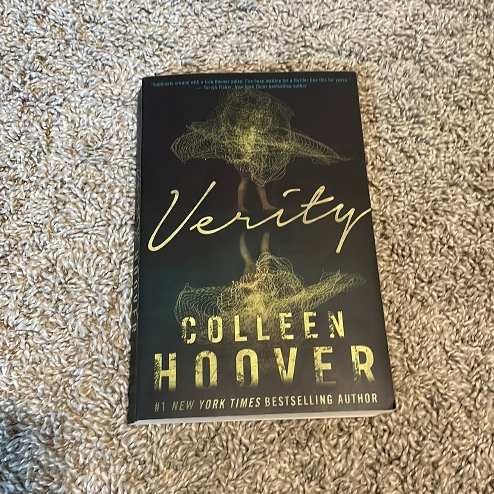 Verity by Colleen Hoover- paperback